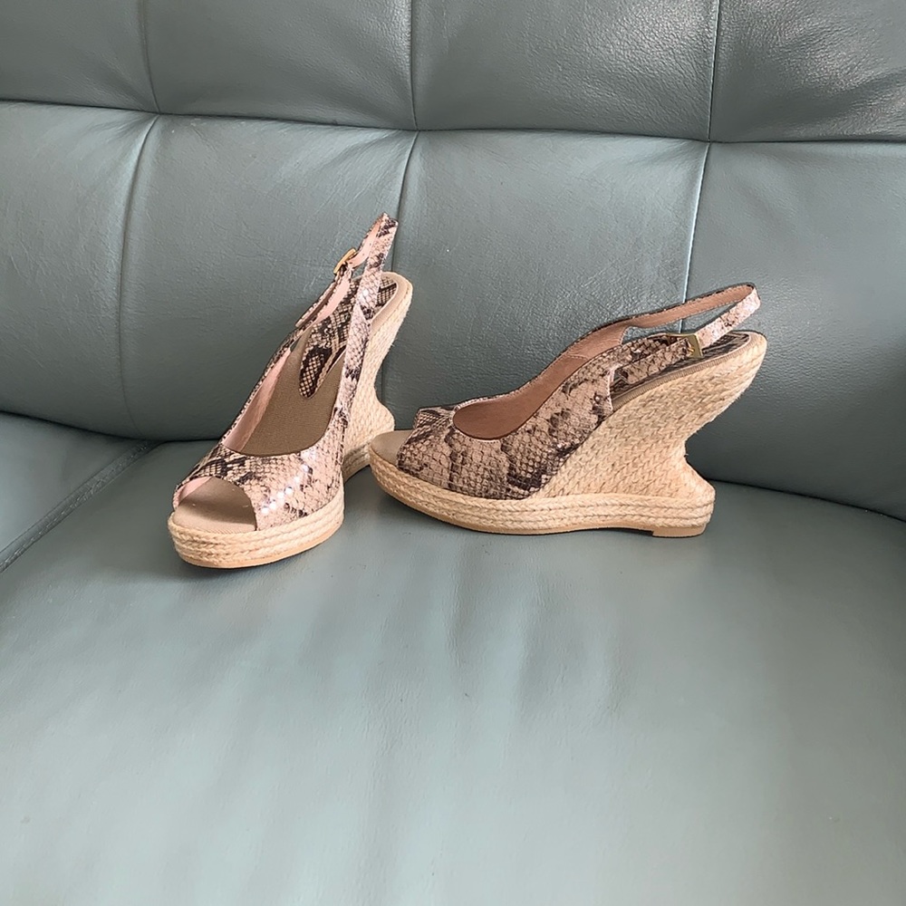 Andre Assous Bev Python-print New Espadrille Wedge